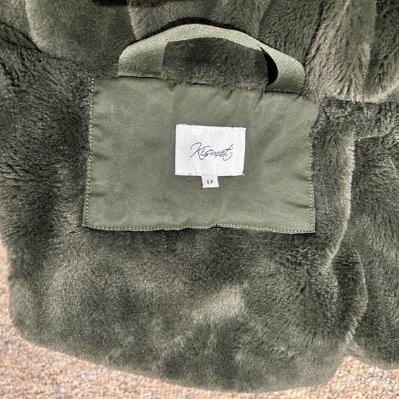 Winter jacket - Picture 3 of 3